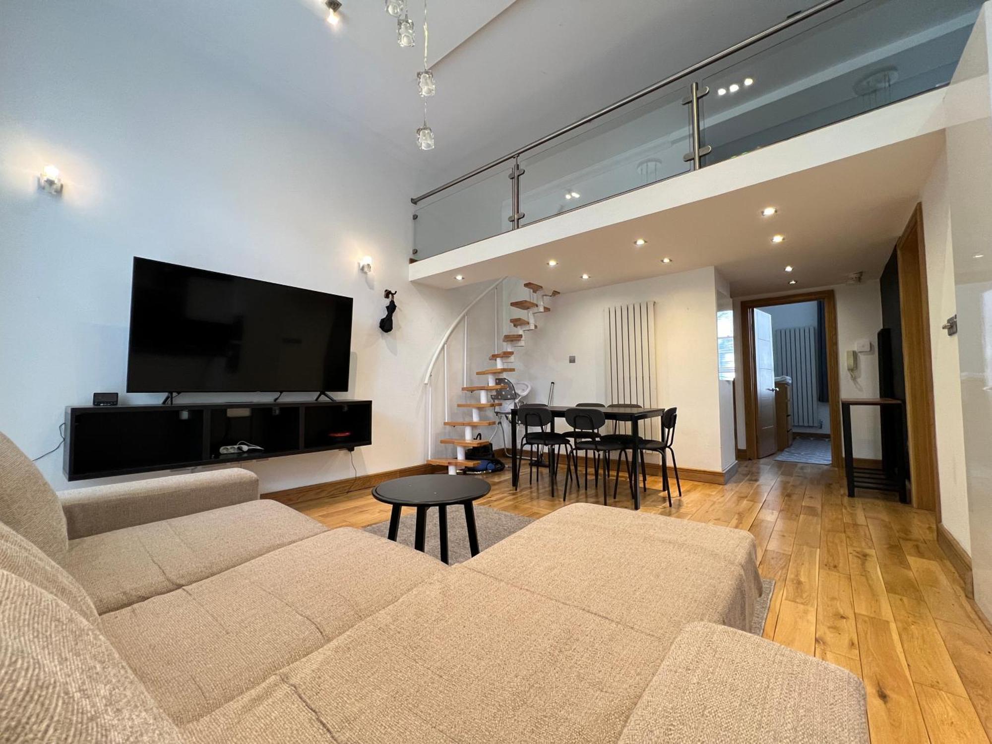 3.5 High Ceilings - Centrally Located Лондон Экстерьер фото