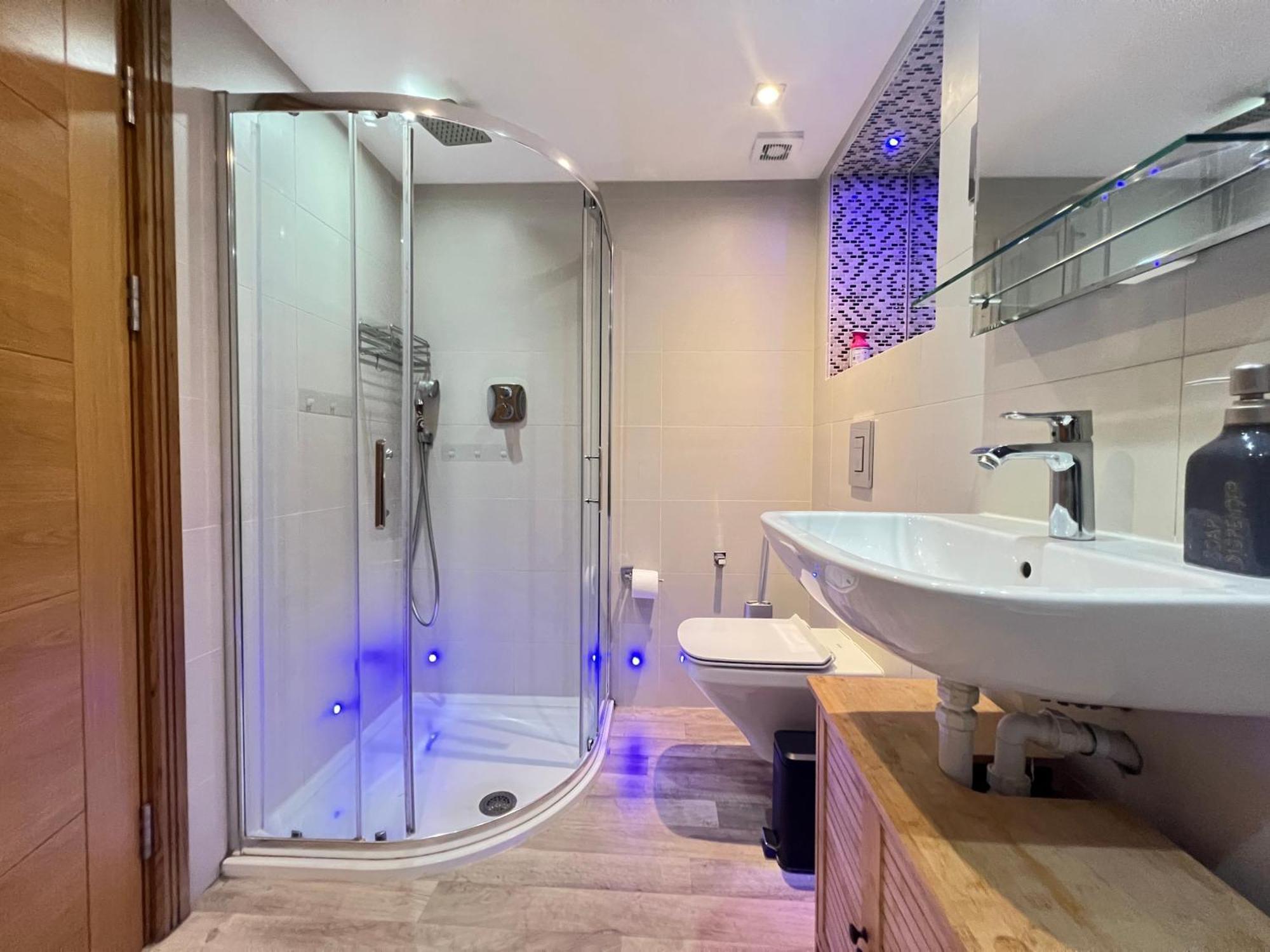 3.5 High Ceilings - Centrally Located Лондон Экстерьер фото