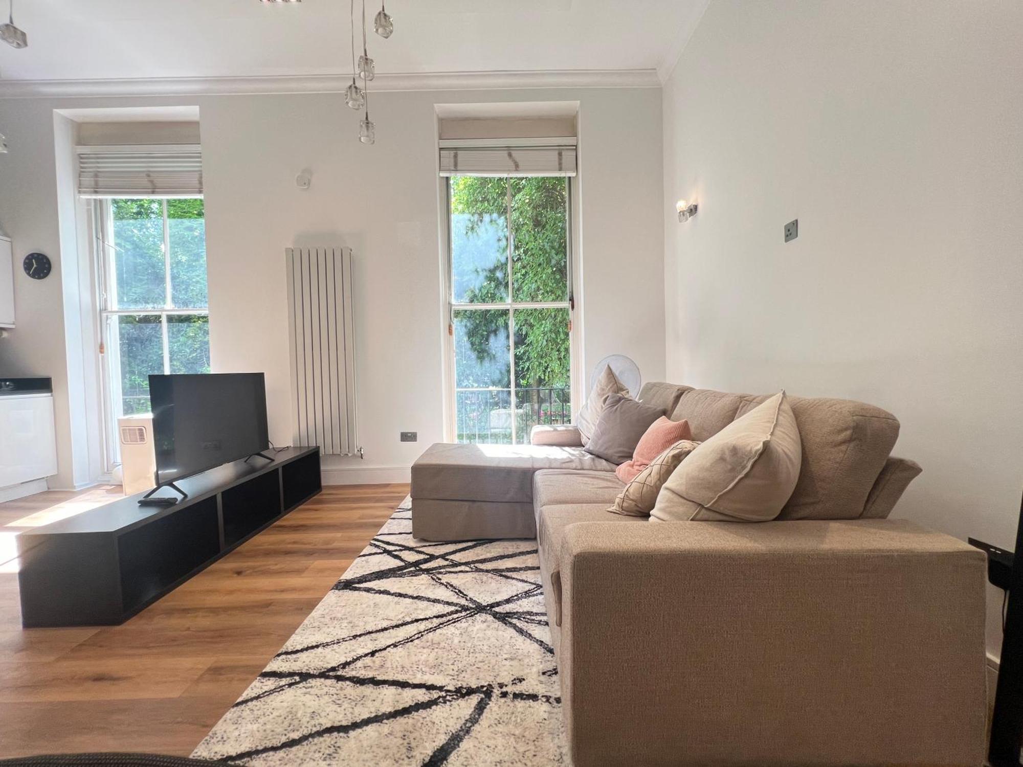 3.5 High Ceilings - Centrally Located Лондон Экстерьер фото