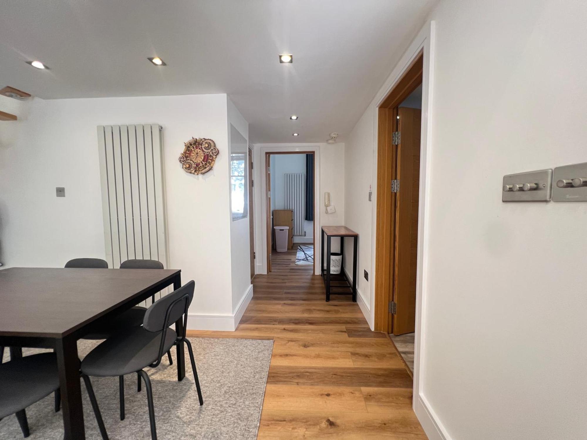 3.5 High Ceilings - Centrally Located Лондон Экстерьер фото