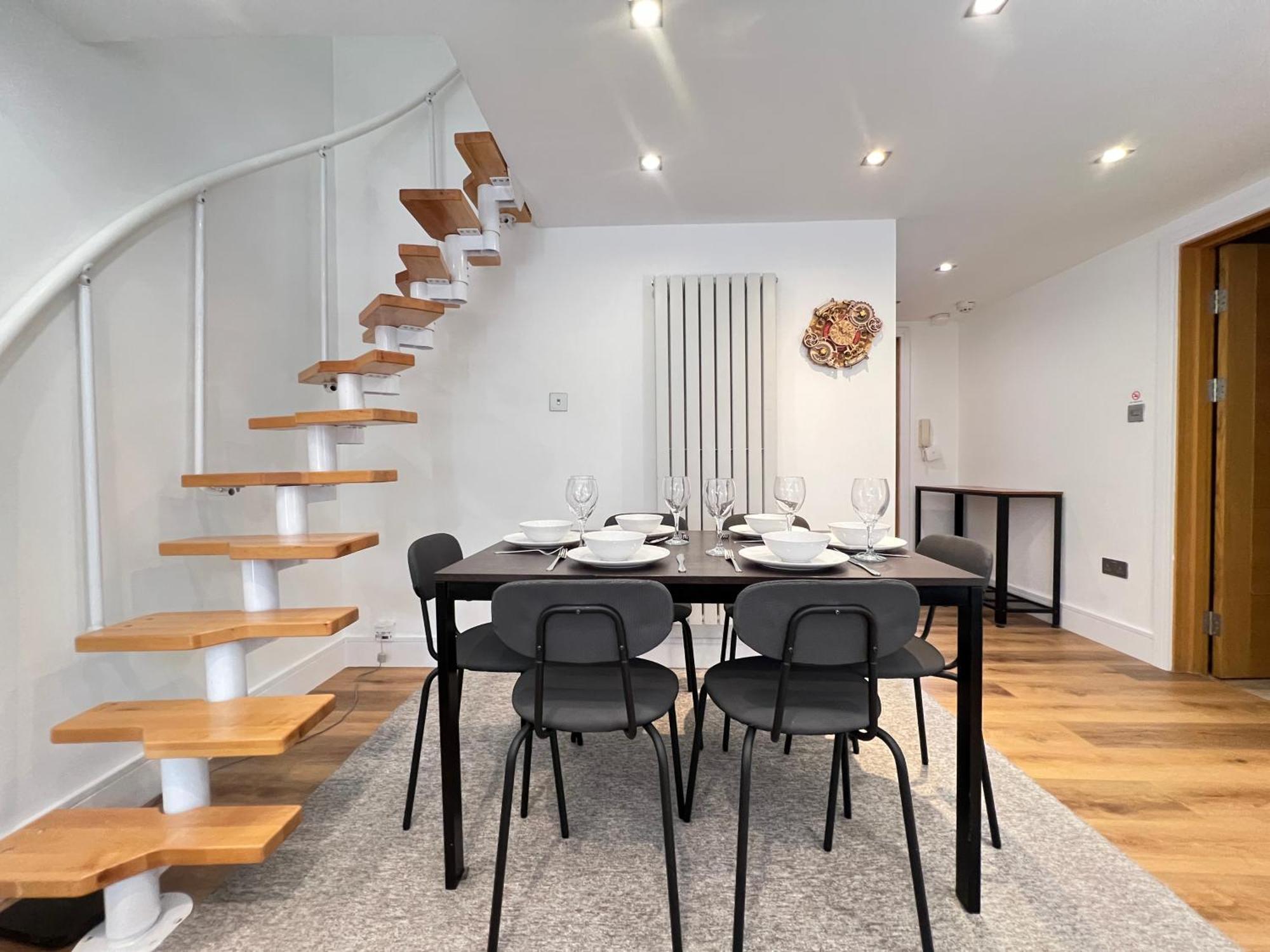3.5 High Ceilings - Centrally Located Лондон Экстерьер фото