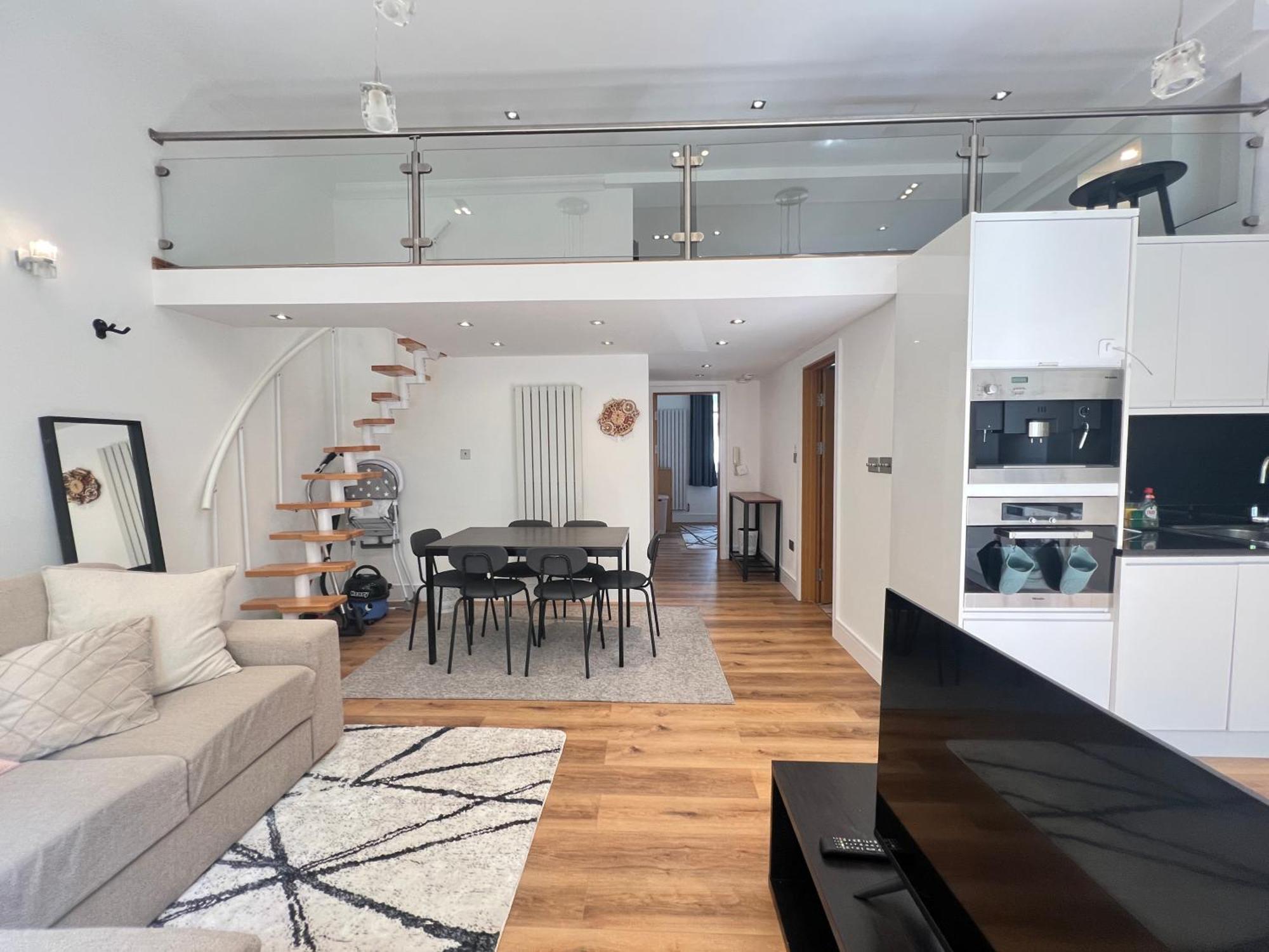 3.5 High Ceilings - Centrally Located Лондон Экстерьер фото